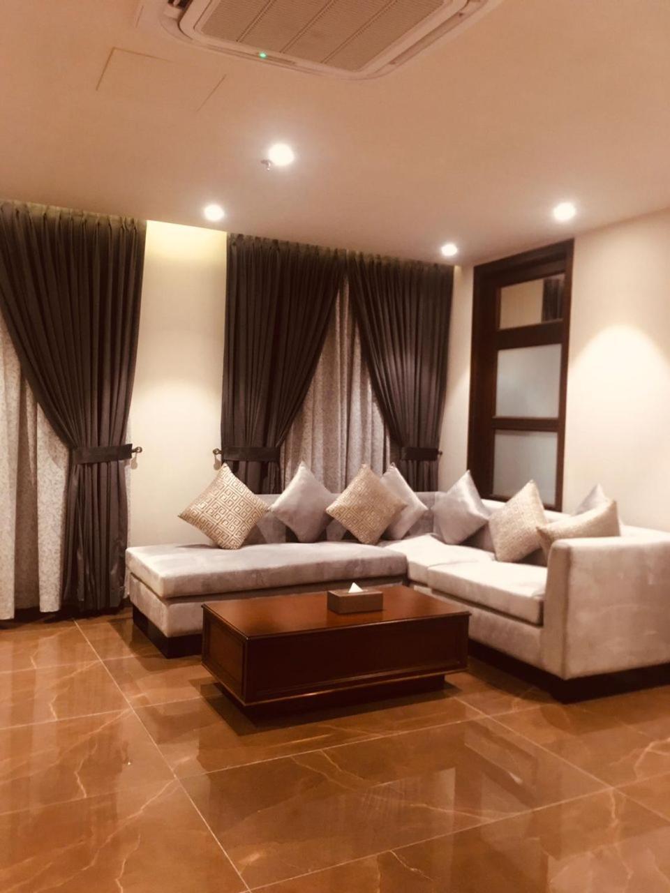 Hotel Jacaranda Heights Islamabad Exterior foto