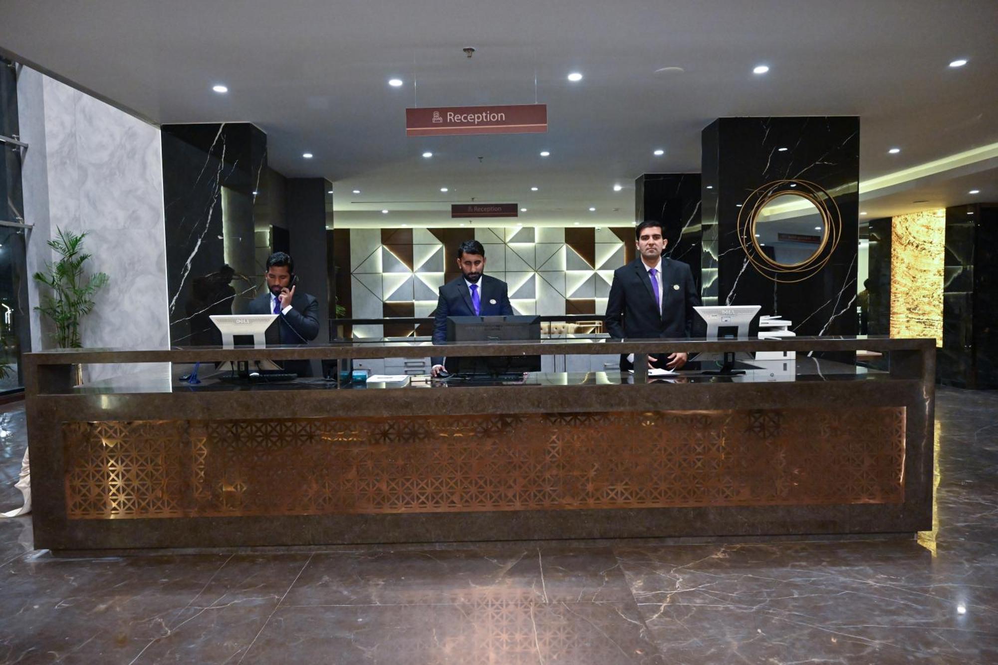 Hotel Jacaranda Heights Islamabad Exterior foto